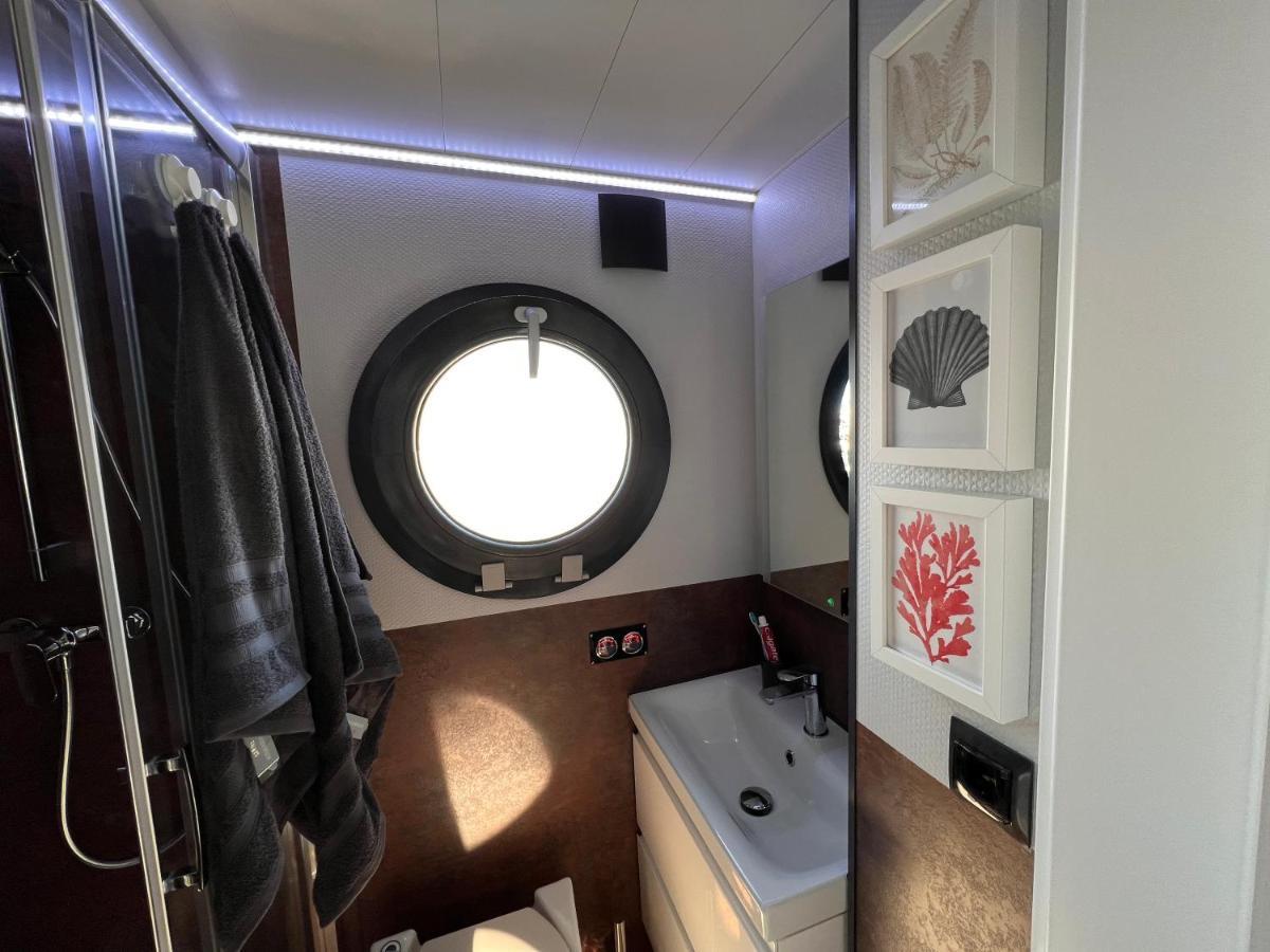 Hotel en barco Casas Flotantes - Boatvillage Ayamonte
